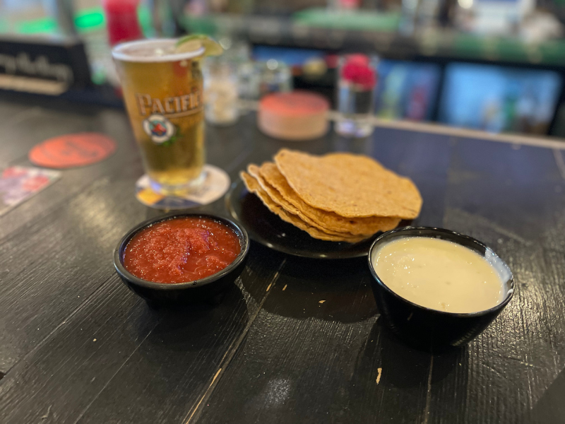Chips, queso and salsa