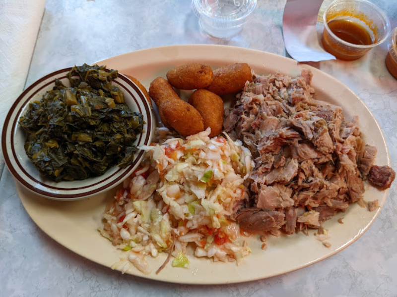 Old School eatery bbq plate from Troutman's