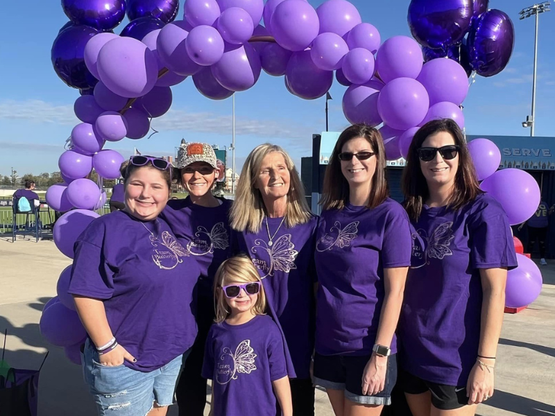 Alzheimer’s walk balloon arch