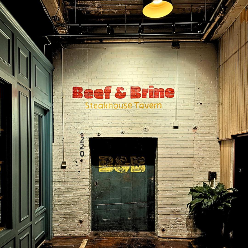 new restaurant, Beef & Brine door