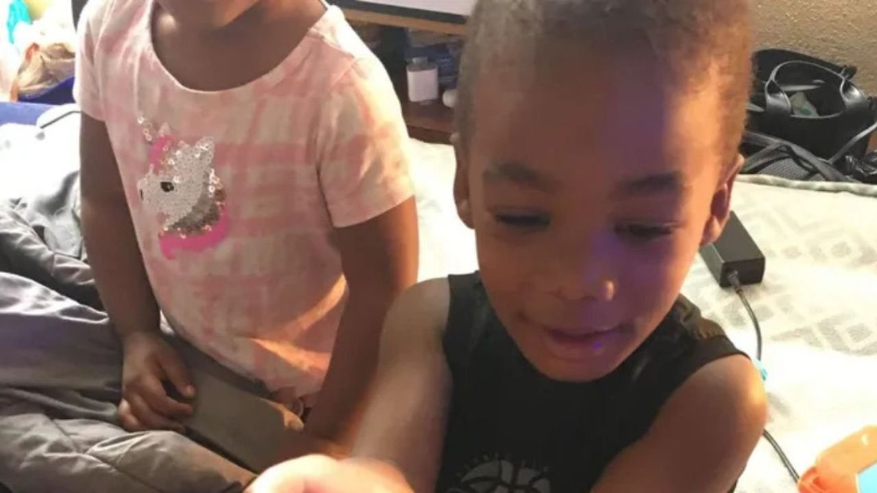 Babysitter Leaves Loaded Gun on Kitchen Counter, 3-Year-Old Minnesota Boy Shoots Himself to Death While He Uses Bathroom