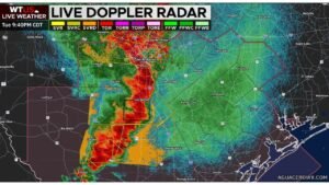 Severe MCS Hammers San Antonio, Jourdanton, and South Texas Tonight With Strong to Severe Wind Gusts Continuing for at Least the Next Two Hours